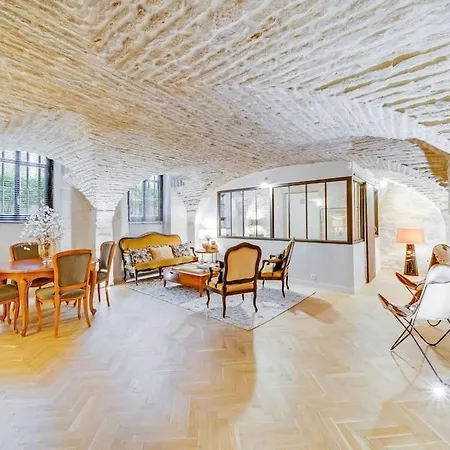 Apartamento Les Voutes De Bressey, Hyper Centre Avec Exterieur Prive