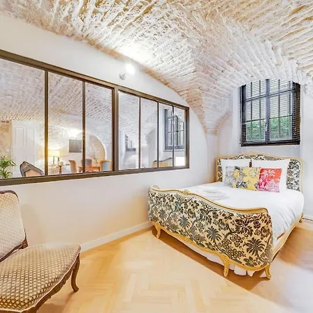 Apartamento Les Voutes De Bressey, Hyper Centre Avec Exterieur Prive